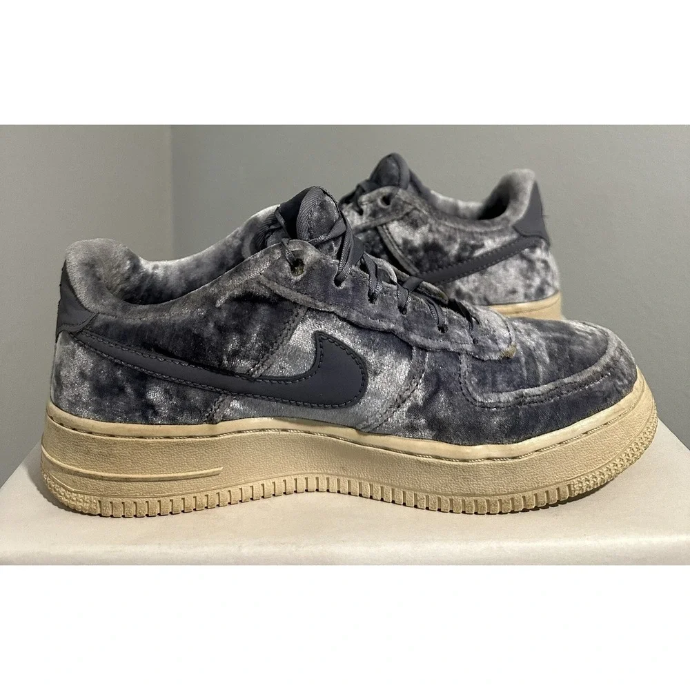 Nike Air Force 1 Low Youth Size 4Y Blue Sneakers Velvet 849345-401